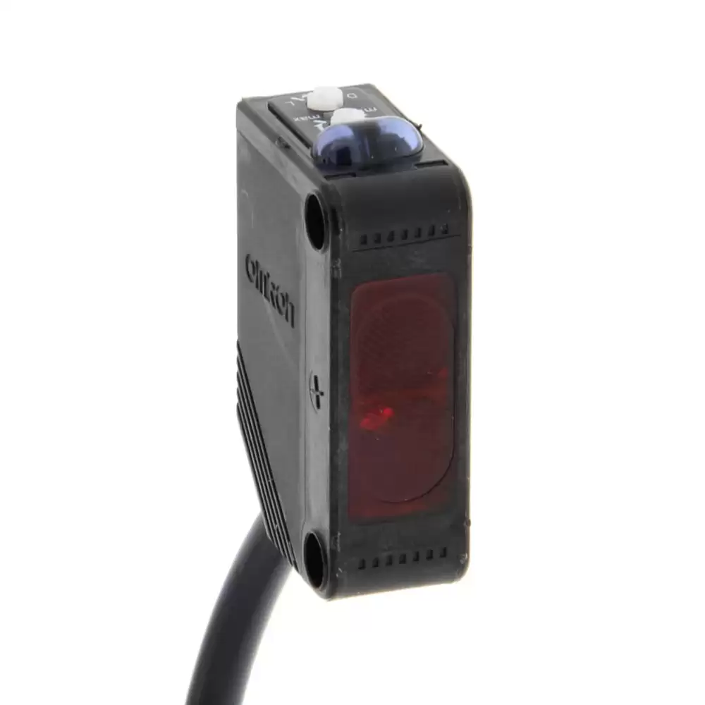 OMRON E3Z-D66- Photo Sensor NPN.5-100mm Sensing.